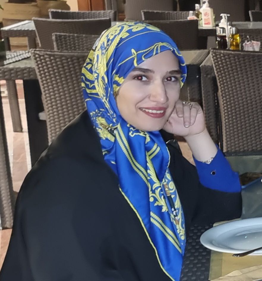 کارشناس تحقیق و توسعه فائزه رضازاده